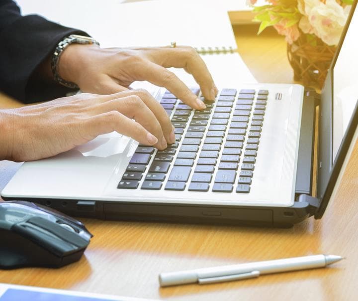 Teacher using CTAMB website