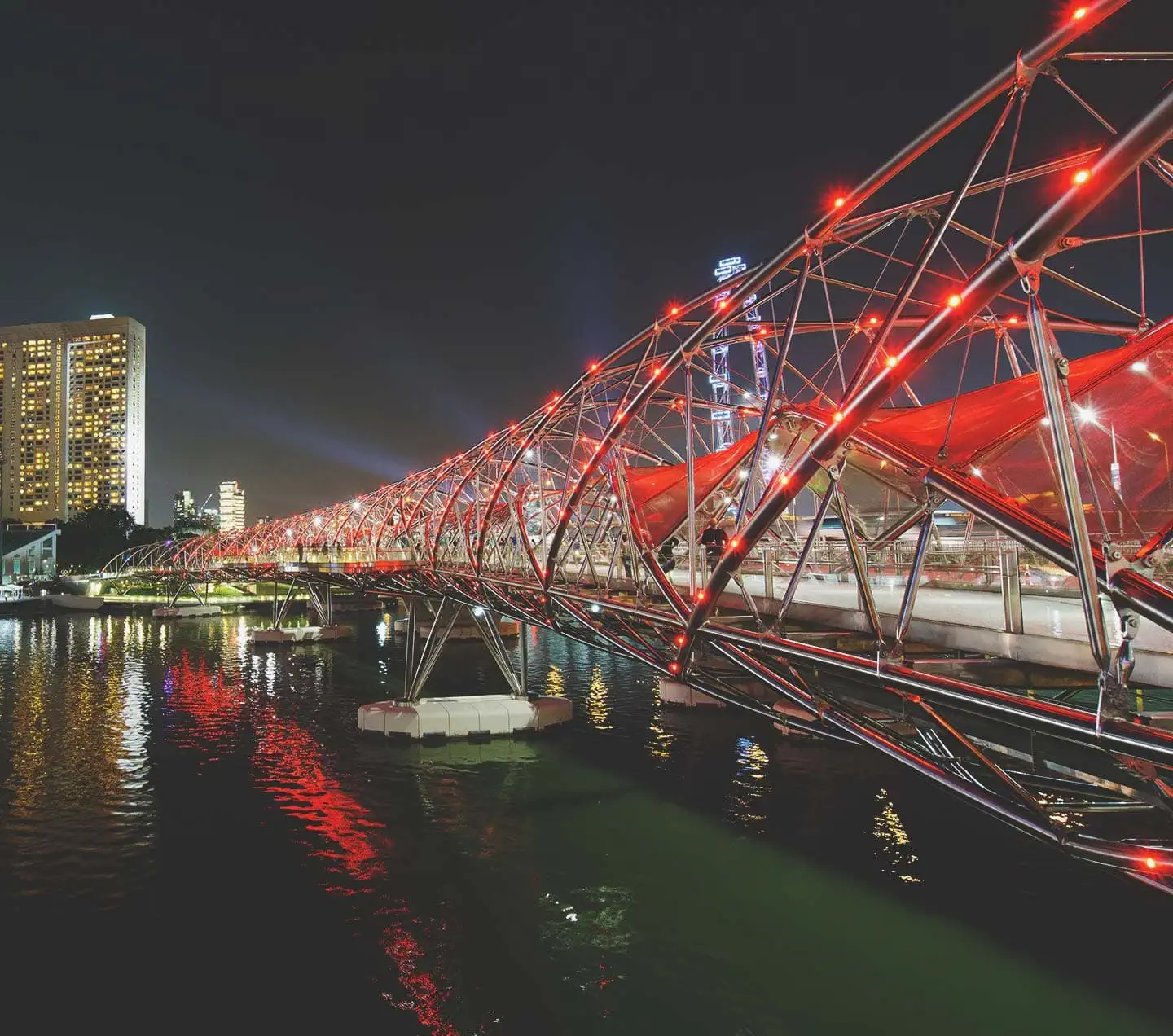 bridge with helix pattern beams