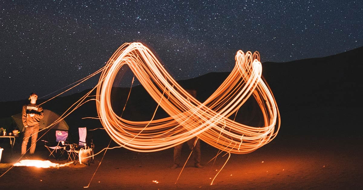 Infinity light trails